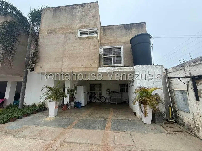 Townhouse (1 Nivel) en Venta en Avenida Intercomunal, Zulia - 16