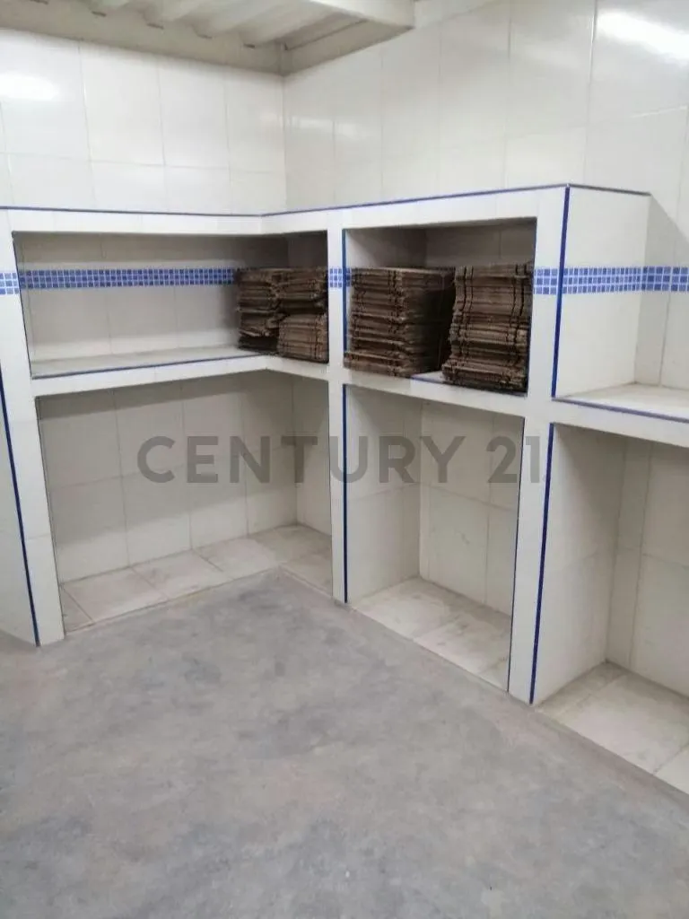 Galpones en venta Cumana Estado Sucre a puerta de avenida rotaria - 12