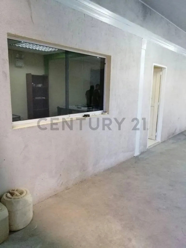 Galpones en venta Cumana Estado Sucre a puerta de avenida rotaria - 26
