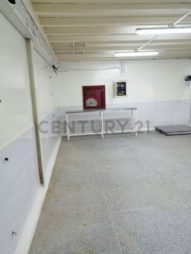 Galpones en venta Cumana Estado Sucre a puerta de avenida rotaria - 46