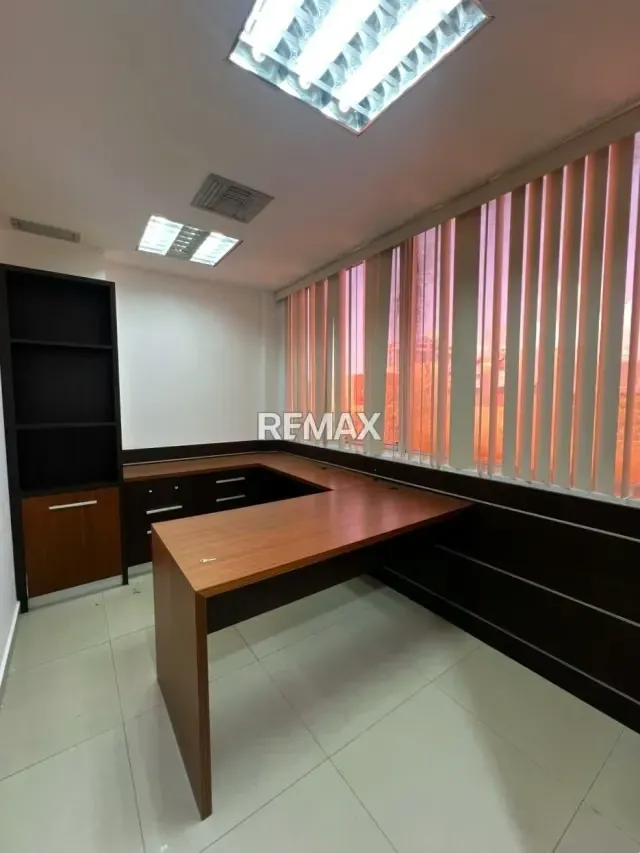 EN VENTA AMPLIO LOCAL COMERCIAL (OFICINA) EN EL C.C. AB, PAMPATAR, MUNICIPIO MANEIRO, ISLA DE MARGARITA. - 5