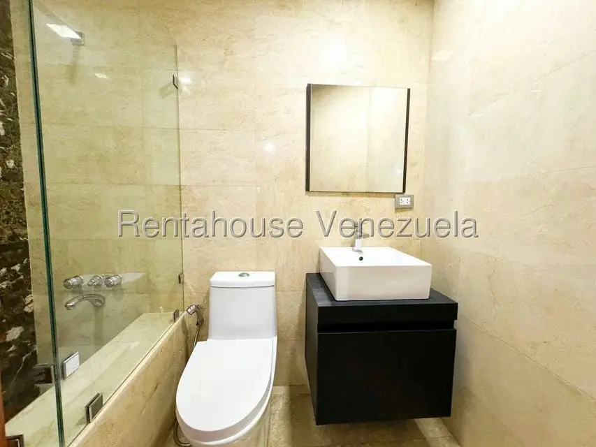 Apartamento (Multiples Niveles) en Venta en Campo Alegre, Distrito Metropolitano - 13