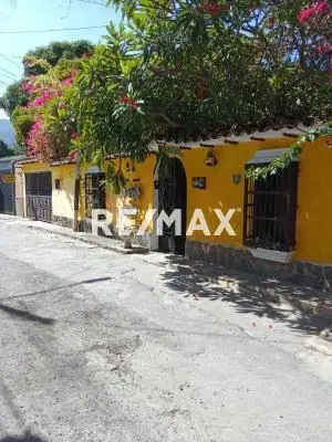 En Venta Posada El Turpial en el CORAZÓN de CHORONÍ