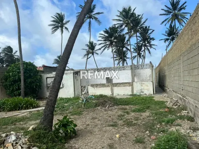 EN VENTA TERRENO DE 524 METROS CUADRADOS A LA ORILLA DE LA PLAYA EN SECTOR BOCA DE AROA TUCACAS - 3