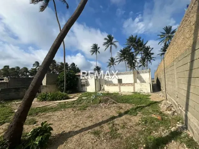 EN VENTA TERRENO DE 524 METROS CUADRADOS A LA ORILLA DE LA PLAYA EN SECTOR BOCA DE AROA TUCACAS - 4