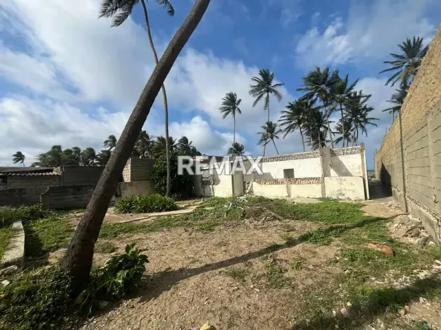 EN VENTA TERRENO DE 524 METROS CUADRADOS A LA ORILLA DE LA PLAYA EN SECTOR BOCA DE AROA TUCACAS - 5