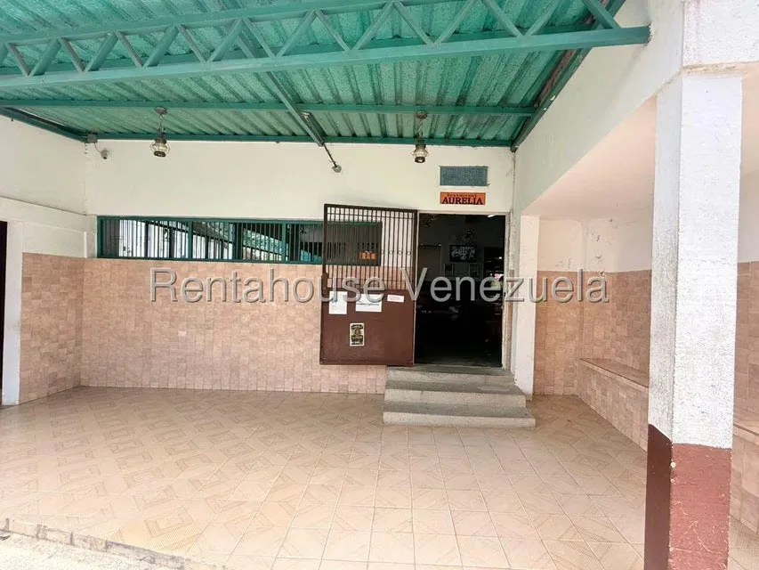 Local Comercial en Venta en Hoyo de La Puerta, Distrito Metropolitano - 2