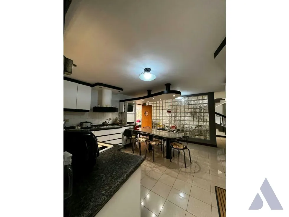 En venta casa 737m2 San Antonio de los Altos 8442 - 9