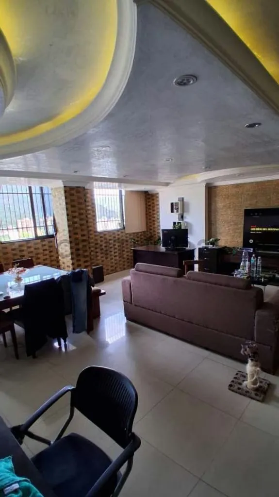 Ofrezco en venta Ph en el Paraiso