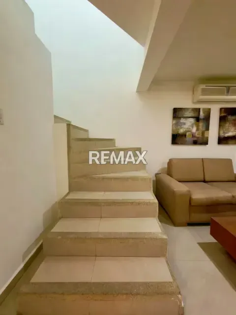 ALQUILER DE TOWNHOUSE EN LOS ROBLES - 6