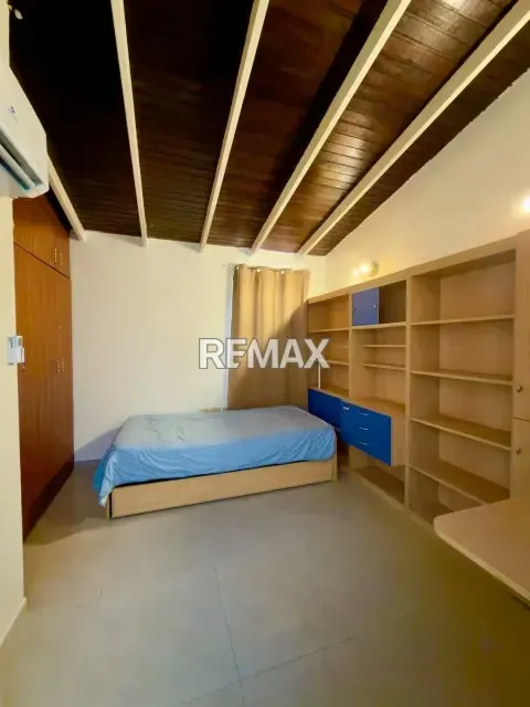 ALQUILER DE TOWNHOUSE EN LOS ROBLES - 9