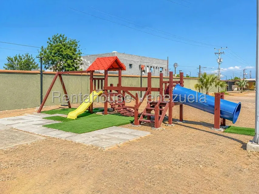 Apartamento (1 Nivel) en Venta en Punto Fijo, Falcon - 3