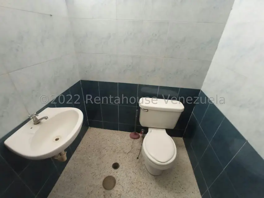 Local Comercial en Alquiler en Castillito, Carabobo - 11