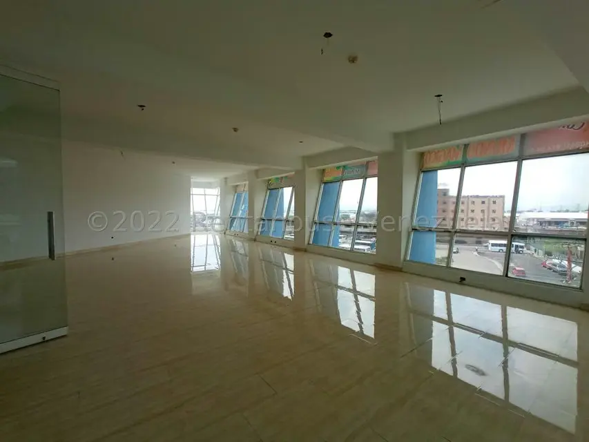 Local Comercial en Alquiler en Castillito, Carabobo - 5