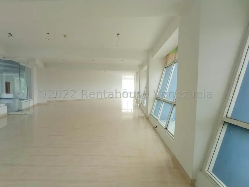 Local Comercial en Alquiler en Castillito, Carabobo - 9