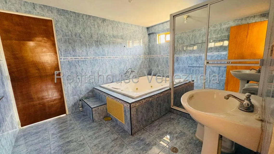 Casa (Multipes Niveles) en Alquiler en La Mora II, Aragua - 22
