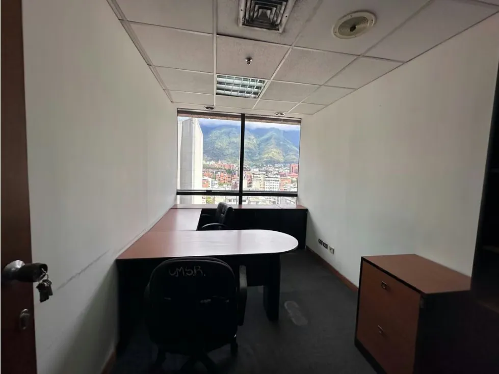 Se alquila oficina 781m2. Chacao - 10
