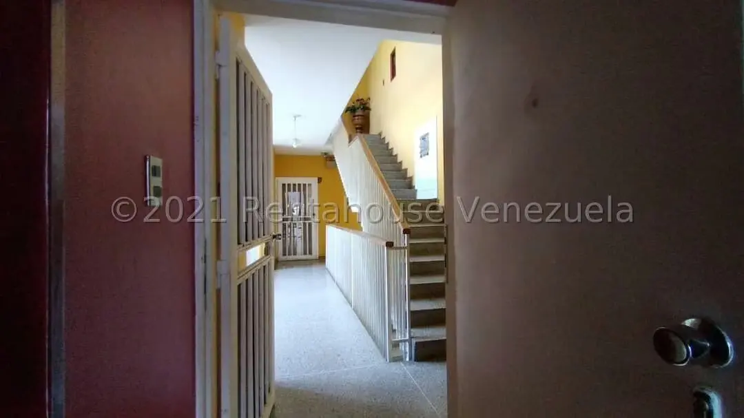 Apartamento (1 Nivel) en Alquiler en Centro, Lara - 11
