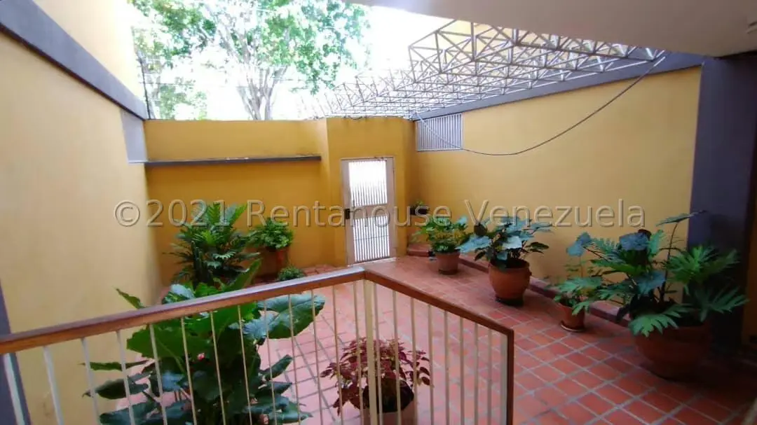 Apartamento (1 Nivel) en Alquiler en Centro, Lara - 6