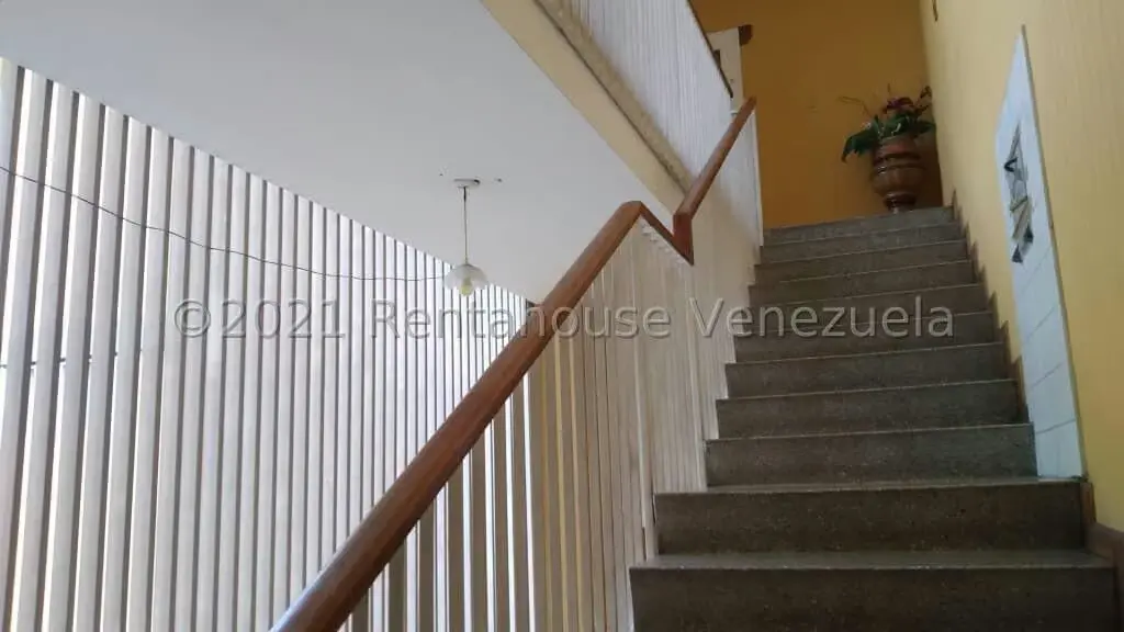 Apartamento (1 Nivel) en Alquiler en Centro, Lara - 8