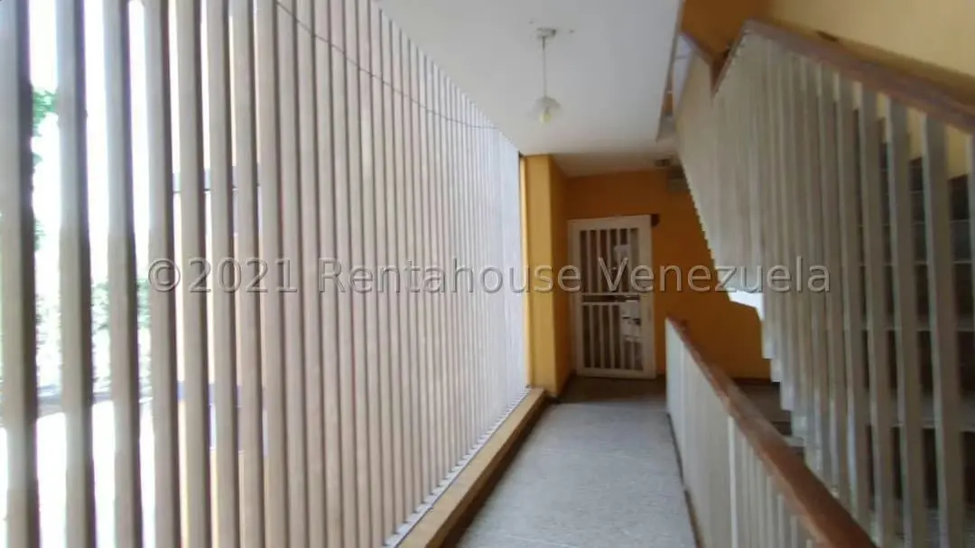 Apartamento (1 Nivel) en Alquiler en Centro, Lara - 9
