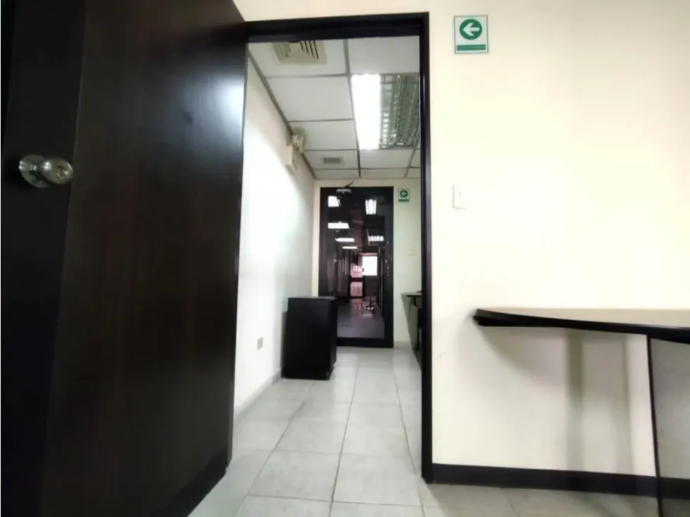 Se vende/alquila oficina 150m2 Chacao - 10