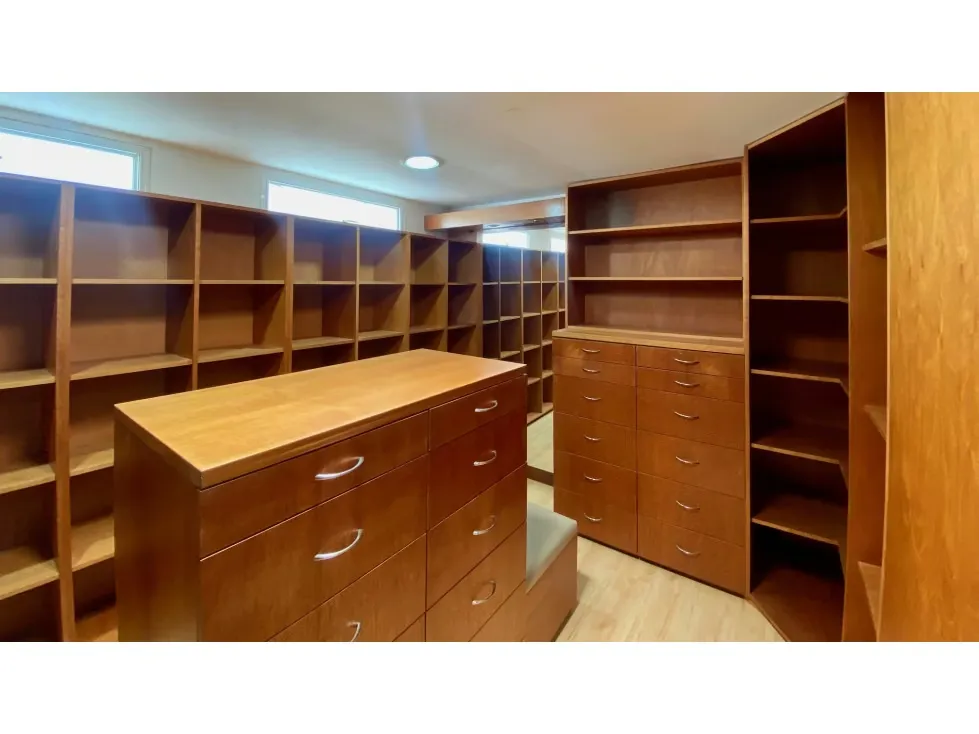 Vendo casa 600m2 calle Geminis Santa Paula 3295 - 22