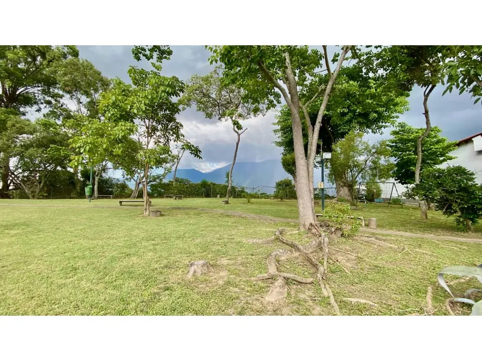 Vendo casa 600m2 calle Geminis Santa Paula 3295 - 26