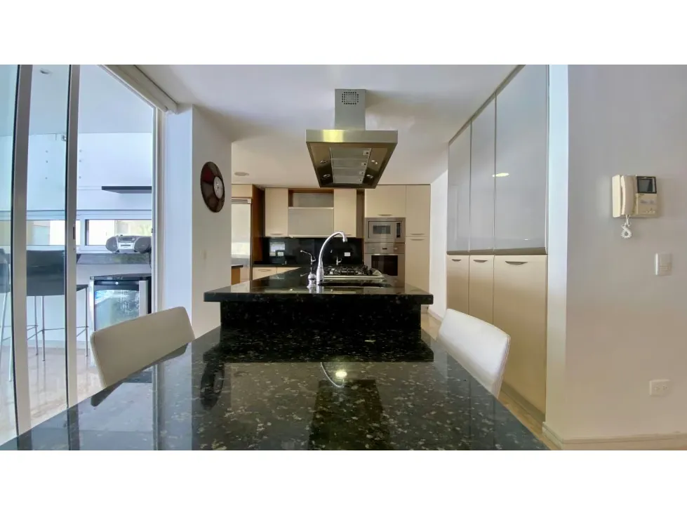 Vendo casa 600m2 calle Geminis Santa Paula 3295 - 4
