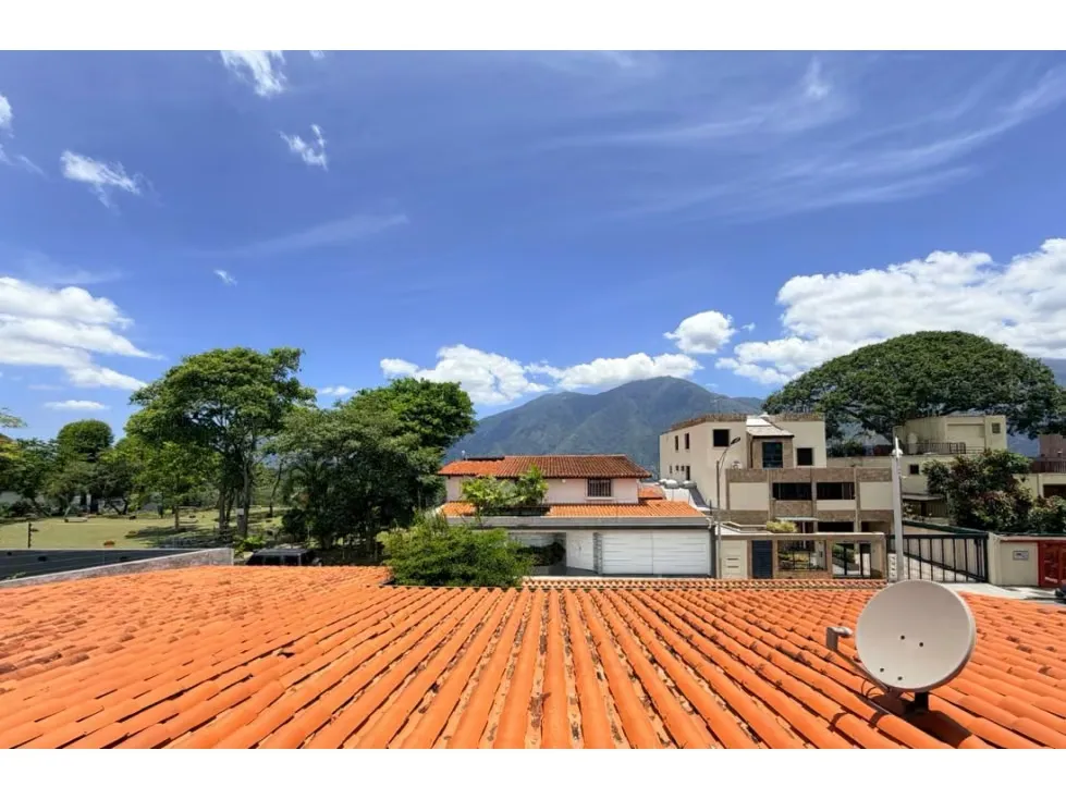 Vendo casa 600m2 calle Geminis Santa Paula 3295 - 41