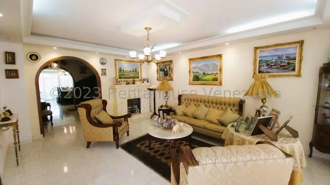 Casa (Multipes Niveles) en Venta en Alto Prado, Distrito Metropolitano - 2