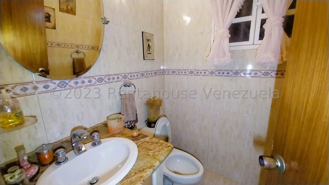 Casa (Multipes Niveles) en Venta en Alto Prado, Distrito Metropolitano - 36