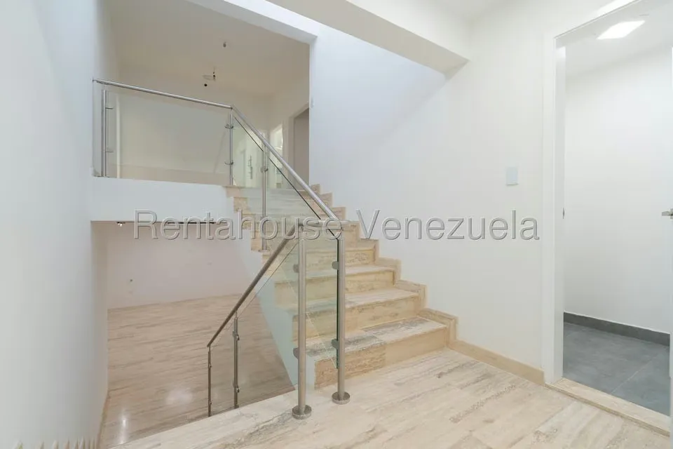 Casa (1 Nivel) en Venta en La Lagunita Country Club, Distrito Metropolitano - 27