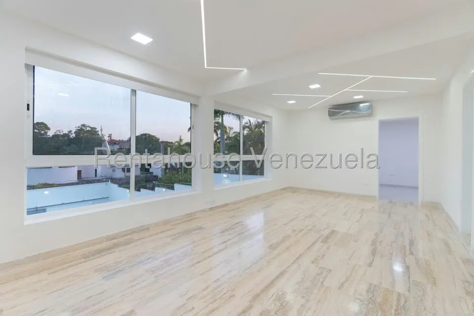 Casa (1 Nivel) en Venta en La Lagunita Country Club, Distrito Metropolitano - 28