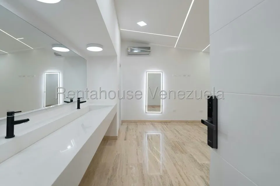 Casa (1 Nivel) en Venta en La Lagunita Country Club, Distrito Metropolitano - 31