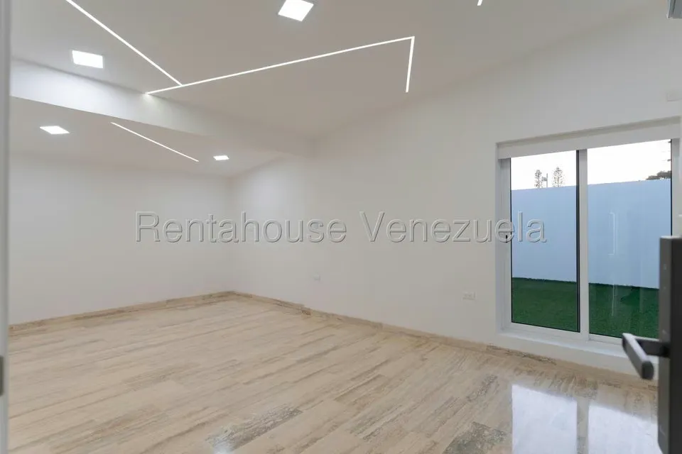 Casa (1 Nivel) en Venta en La Lagunita Country Club, Distrito Metropolitano - 40
