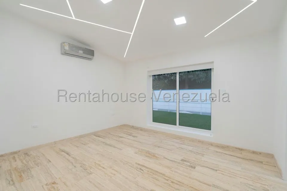 Casa (1 Nivel) en Venta en La Lagunita Country Club, Distrito Metropolitano - 41