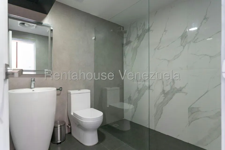 Casa (1 Nivel) en Venta en La Lagunita Country Club, Distrito Metropolitano - 44