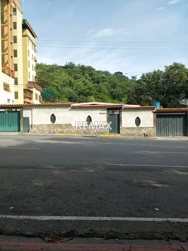 En venta casa multiproposito, para inversionistas en La Esperanza Valera