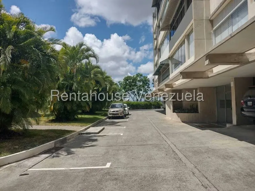 Apartamento (1 Nivel) en Venta en Lomas de Chuao, Distrito Metropolitano - 32