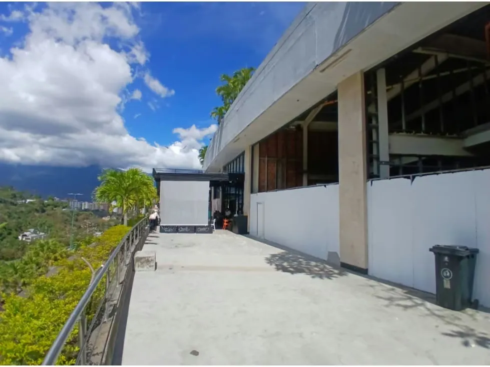 Se Vende Local 137m²-NIVEL PLAZA-C.C.Prq.Cerro Verde-RG - 2