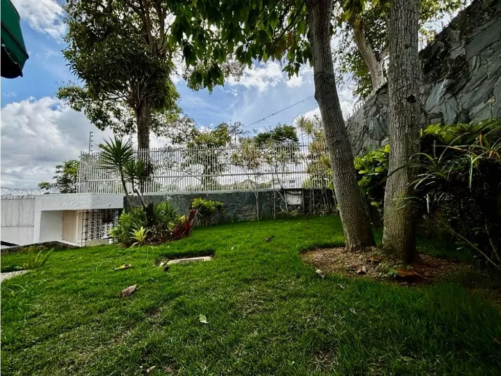 Se vende casa 590m2 7h/8b/4p Colinas de Tamanaco - 3