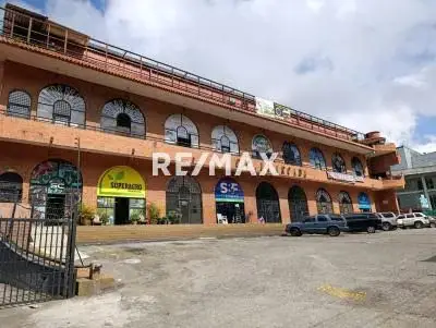 LOCAL COMERCIAL EN ALQUILER CENTRO COMERCIAL LA ARCADA