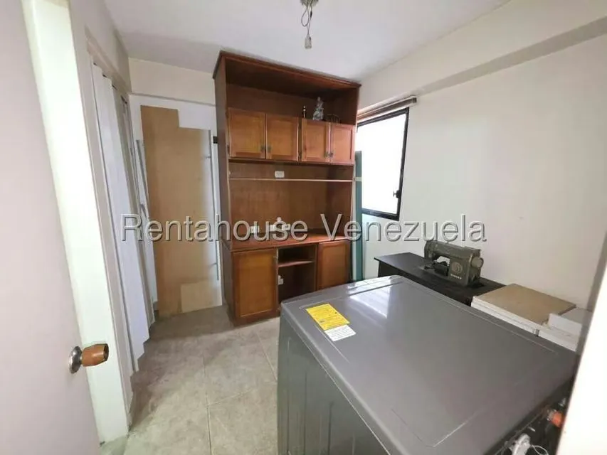 Apartamento (1 Nivel) en Alquiler en El Cigarral, Distrito Metropolitano - 21