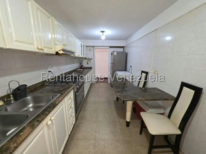 Apartamento (1 Nivel) en Alquiler en El Cigarral, Distrito Metropolitano - 22