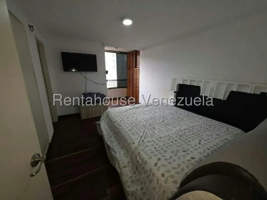 Apartamento (1 Nivel) en Alquiler en El Cigarral, Distrito Metropolitano - 5