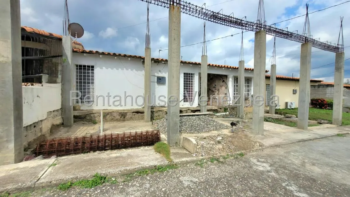 Casa (1 Nivel) en Venta en Los Rastrojos, Lara - 36