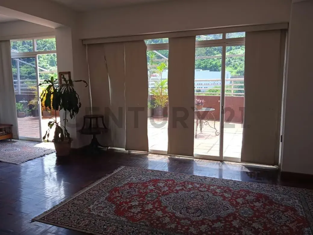 Venta Apto. con dos Terrazas Las Esmeraldas - 13