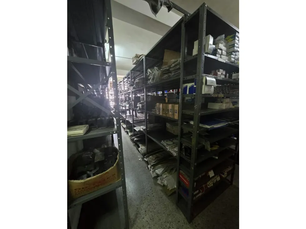 EDIFICIO COMERCIAL EN VENTA 420 M2 - URB CATIA - 11