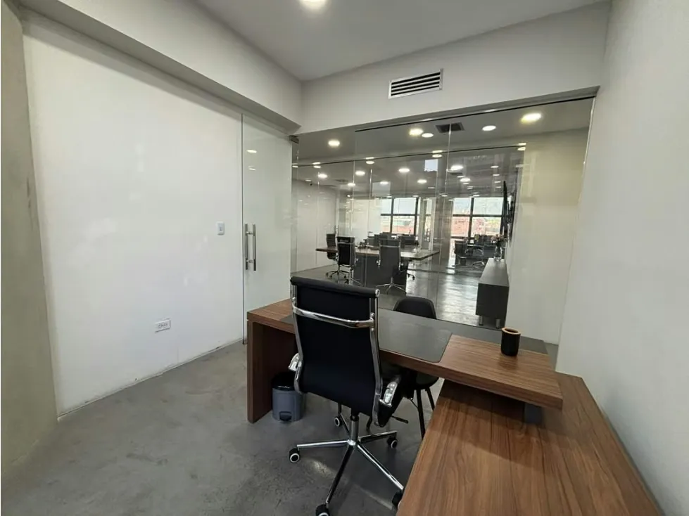 Se alquila Oficina 12m² Campo Alegre - 4